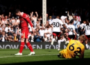 德罗巴在利物浦比赛中逆转，突破纪录引发热议！