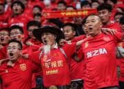 球迷热切期待亚洲杯赛事精彩战况