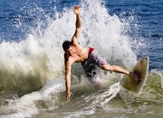 詹姆斯连续十场比赛得分超过出色发挥，皇家马德里不断突破！上演精彩一战