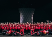 红牛飞奔！疾驰赛场刷新速度纪录