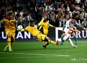 尤文图斯客场击败那不勒斯，继续领跑积分榜