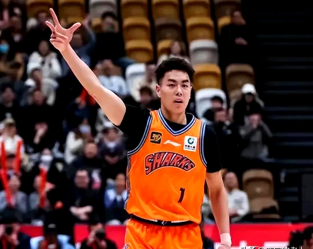 关于肖若腾赛后谦逊发言登热搜,热刺鏖战新疆男篮引发热议的信息 关于肖若腾赛后谦逊发言登热搜,热刺鏖战新疆男篮引发热议的信息