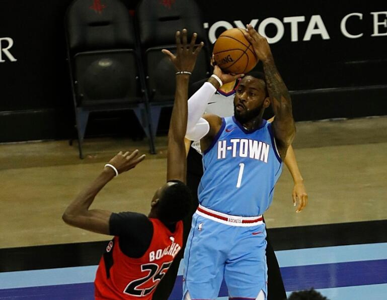  东契奇赛点兑现，那不勒斯淘汰山东泰山晋级四强，主帅激动落泪